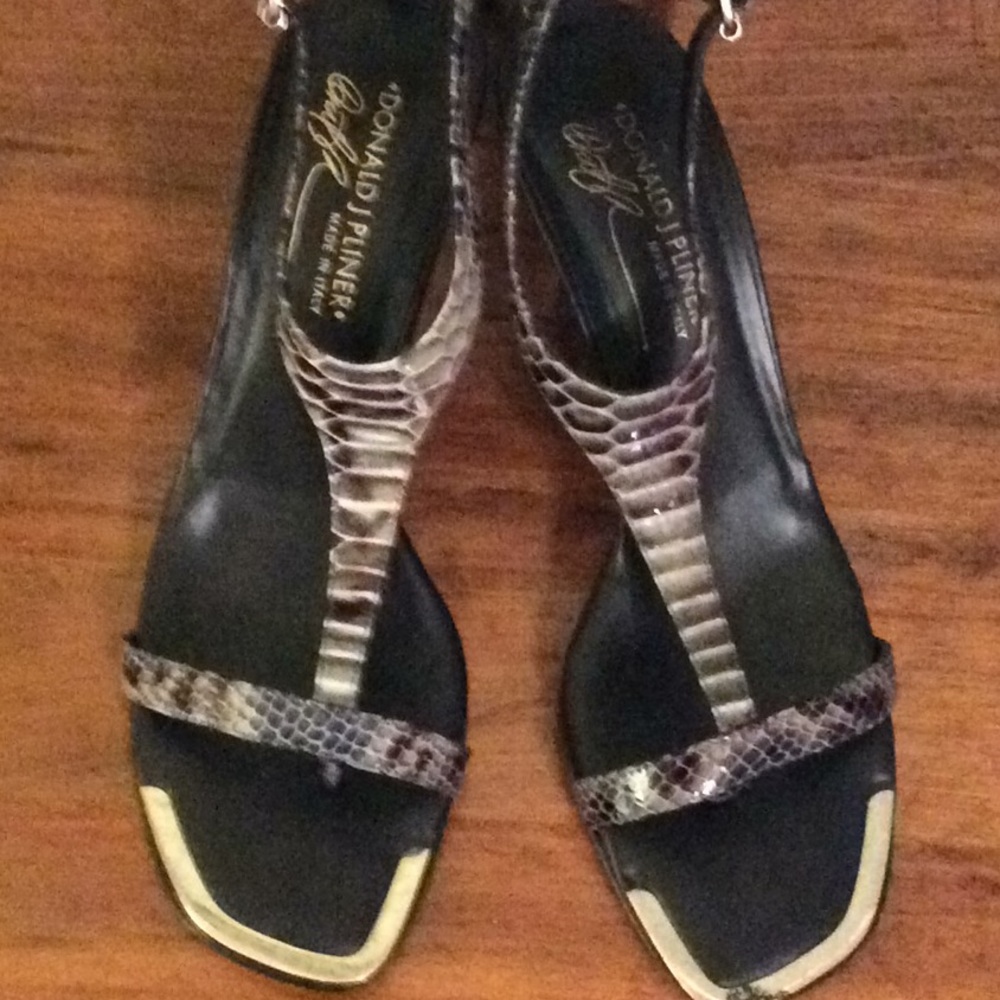 Donald j Pliner Snake Skin
